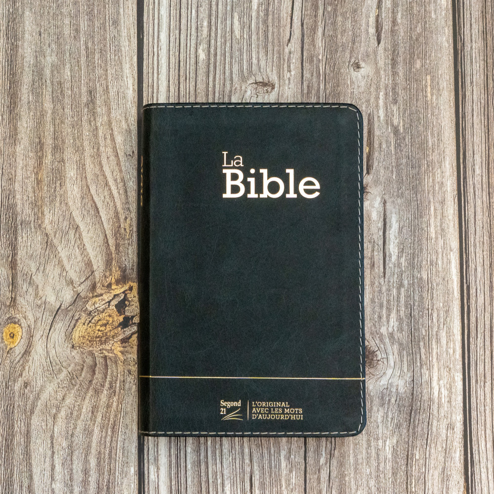 BIBLE SEGOND 21 COMPACTE "PREMIUM STYLE" SEMI-RIGIDE CUIR ANTHRACITE AVEC TRANCHES DOREES BIBLE SEGOND 21 COMPACTE "PREMIUM STYLE" SEMI-RIGIDE CUIR ANTHRACITE AVEC TRANCHES DOREES